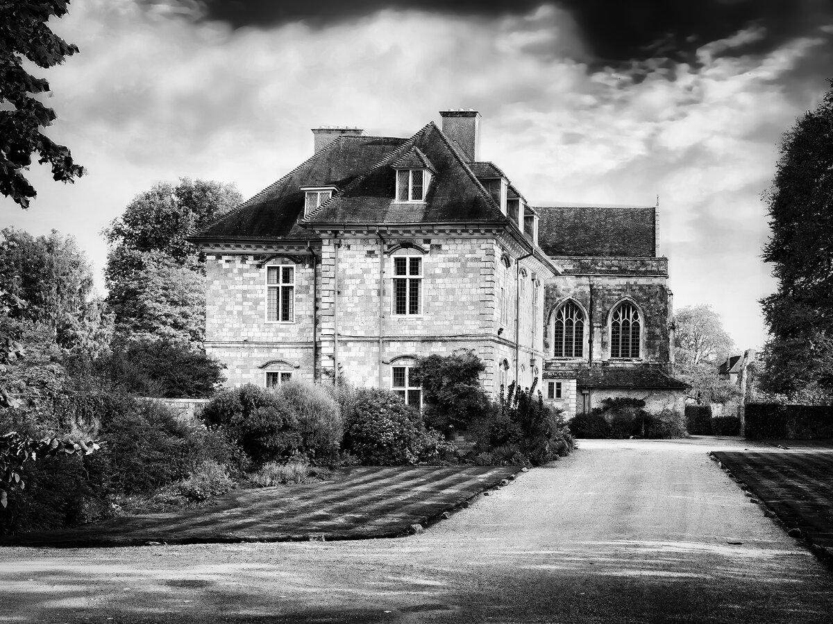 Wolvesey Elegance: The Bishop’s House, Winchester