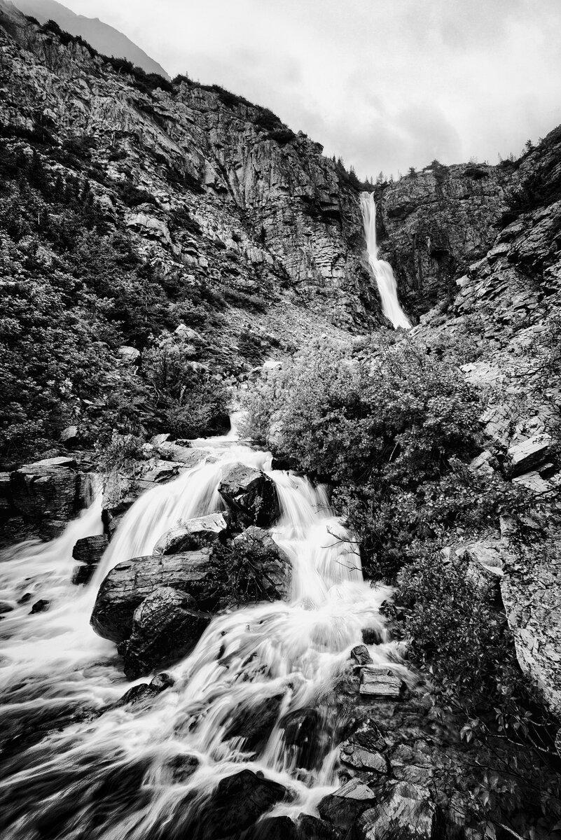 Cascades of Many Glacier: Apikuni Falls