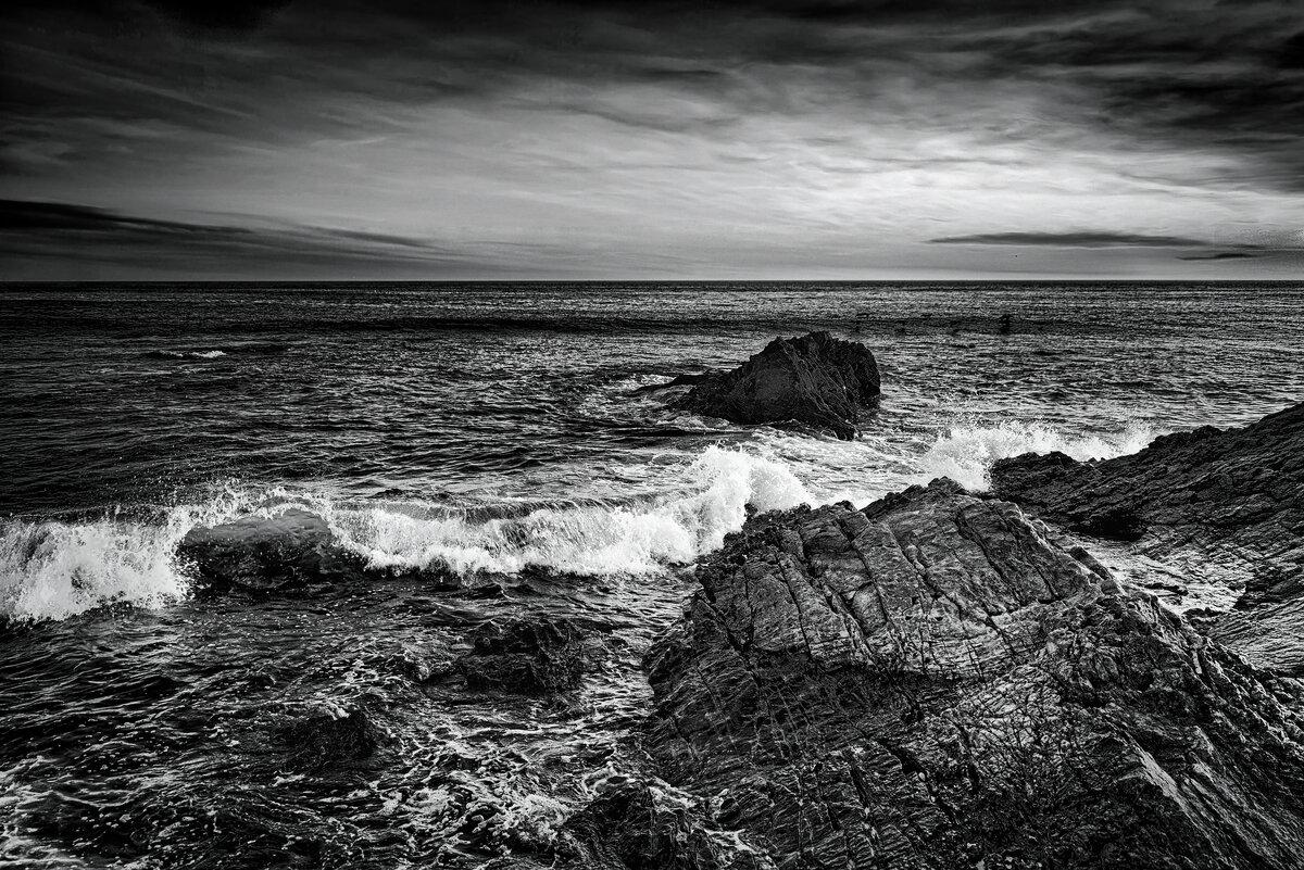 Oceanic Surge: Sunset at Crystal Cove
