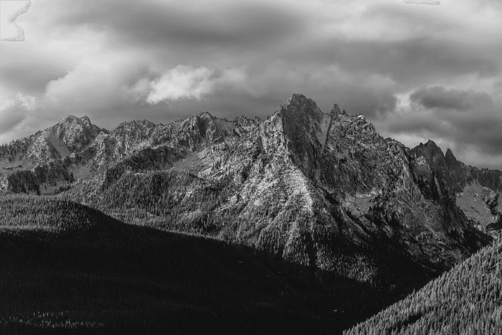 Sawtooth mountains