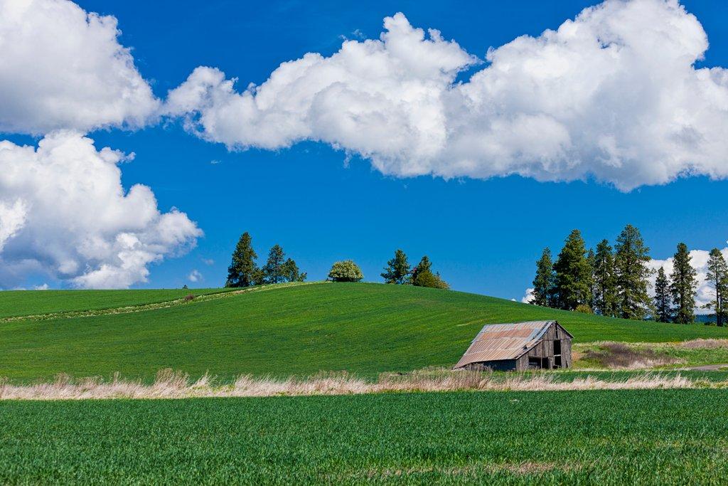 Barn and clouds in the sky