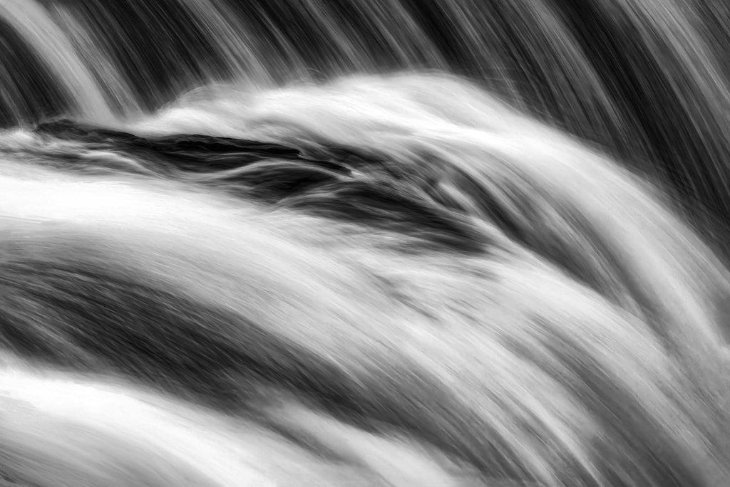 Hydraulic Motion: The Crest of Little River Falls